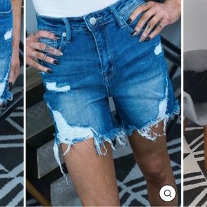 RISEN Denim Shorts- Size-Small - merideth Distressed